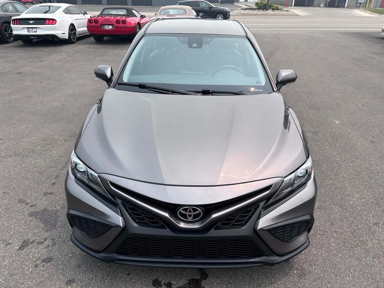 Toyota Camry SE Auto (Natl) 2024