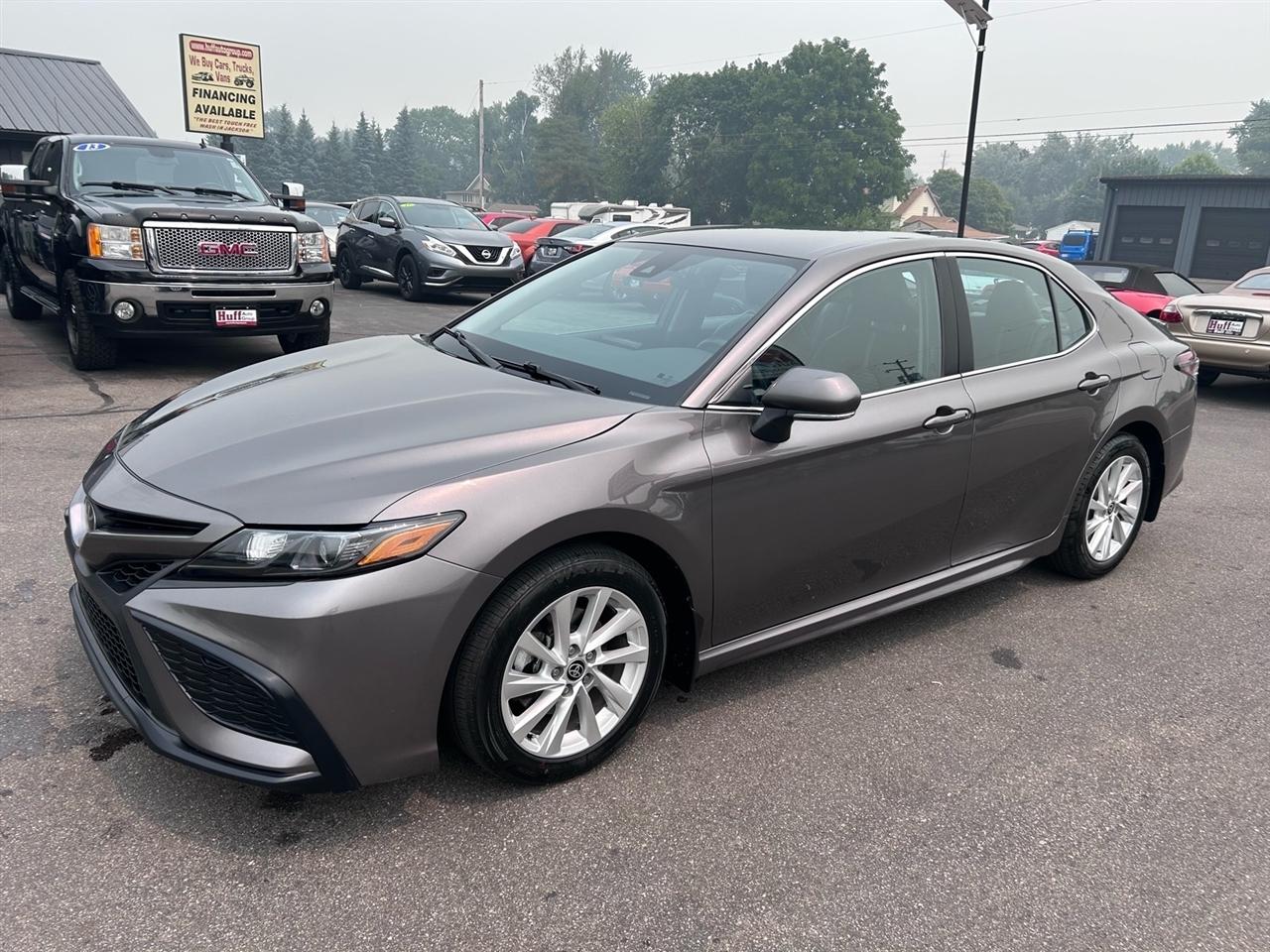 Toyota Camry SE Auto (Natl) 2024