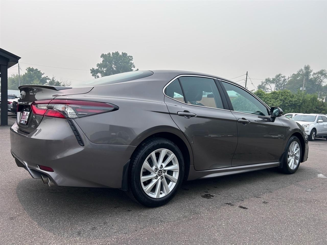 Toyota Camry SE Auto (Natl) 2024