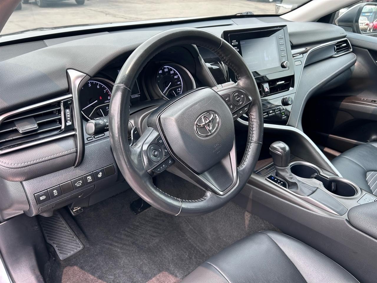 Toyota Camry SE Auto (Natl) 2024
