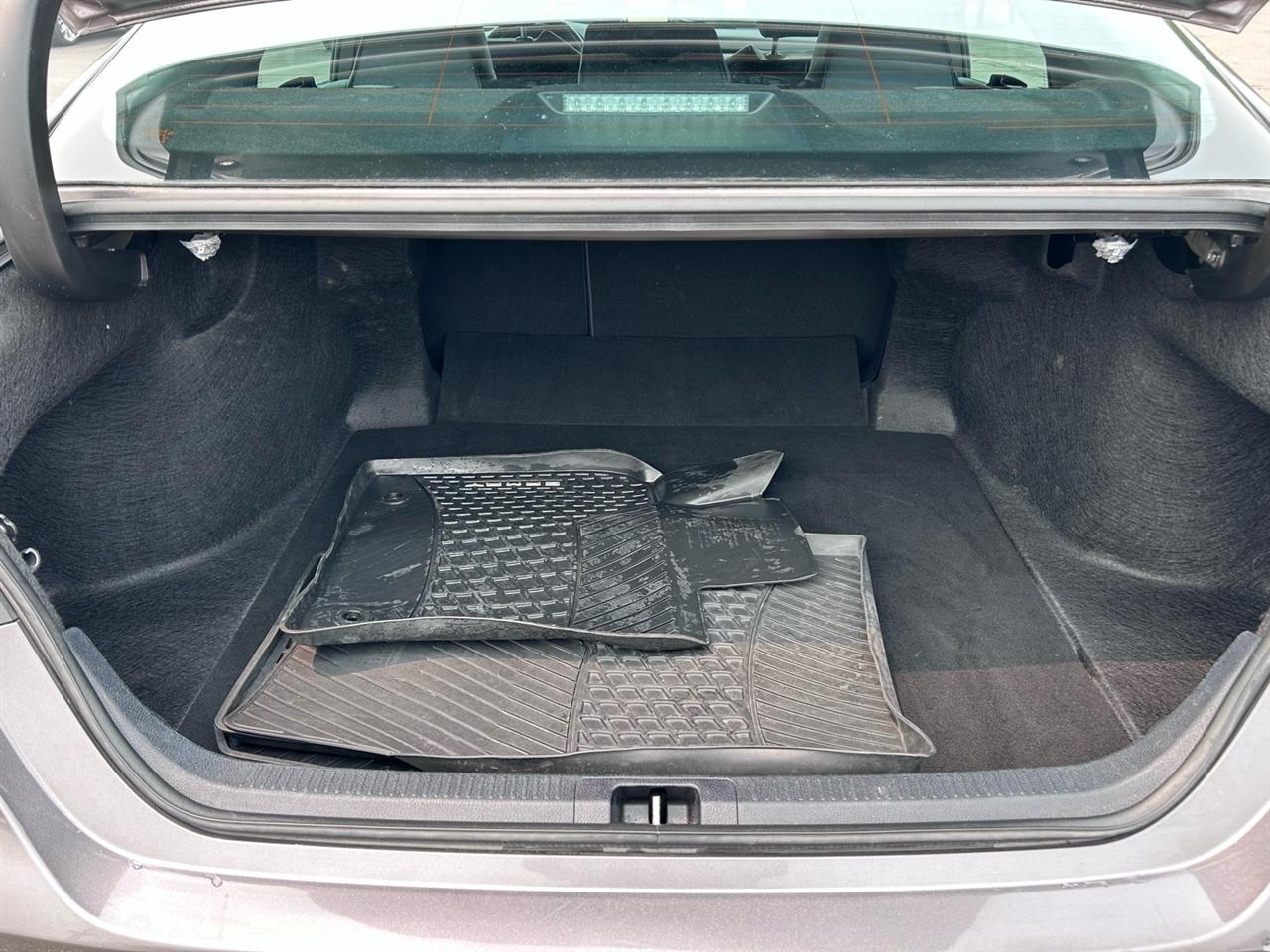 Toyota Camry SE Auto (Natl) 2024