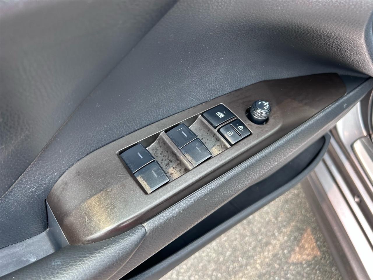 Toyota Camry SE Auto (Natl) 2024