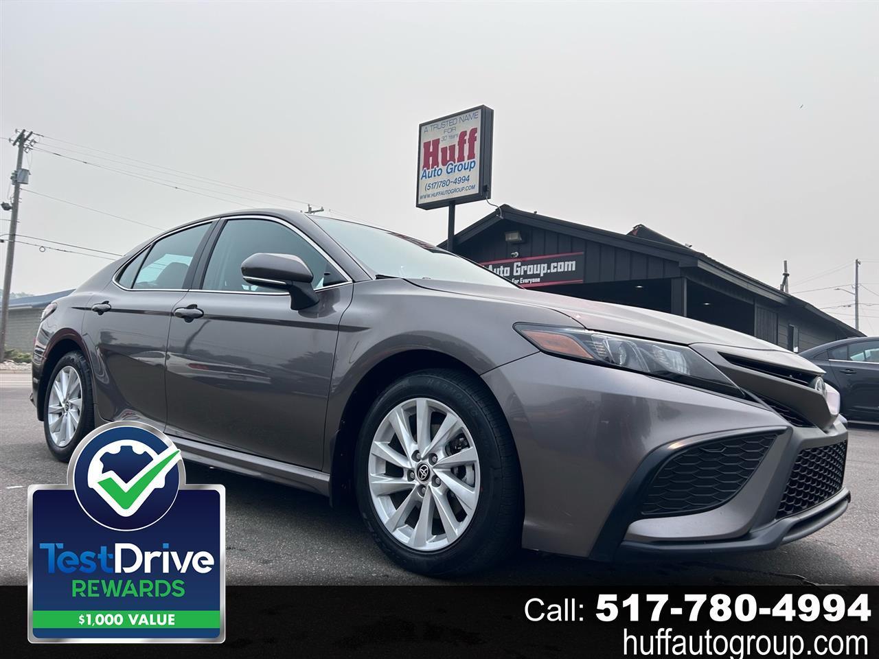 Toyota Camry SE Auto (Natl) 2024