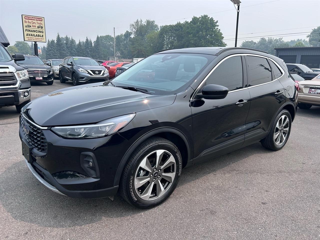 Ford Escape Platinum AWD 2025