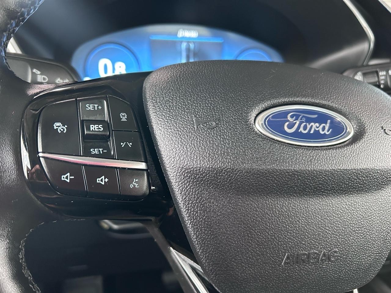 Ford Escape Platinum AWD 2025