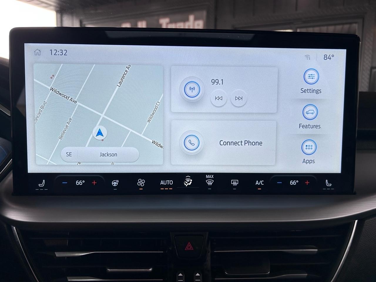 Ford Escape Platinum AWD 2025