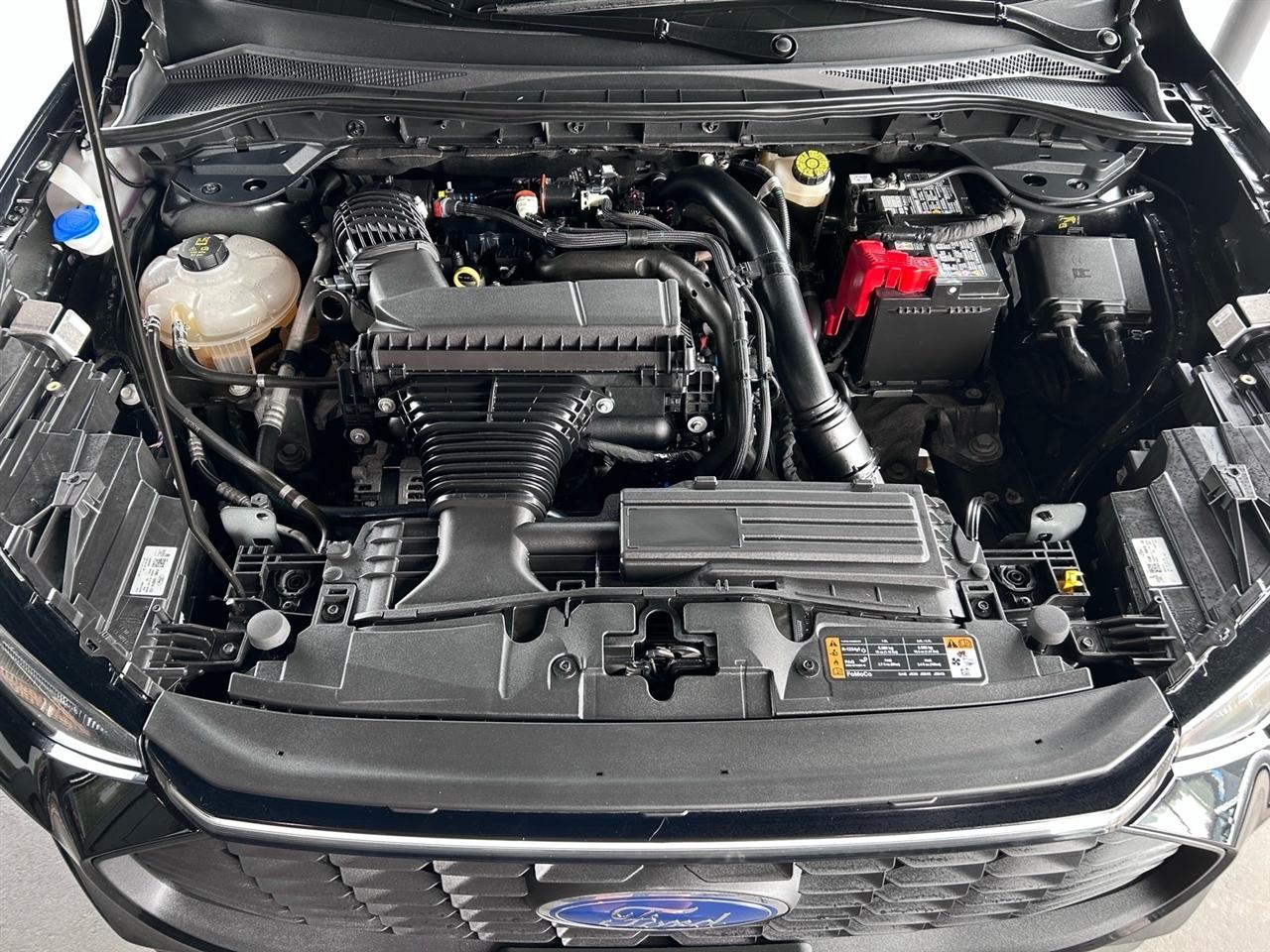Ford Escape Platinum AWD 2025