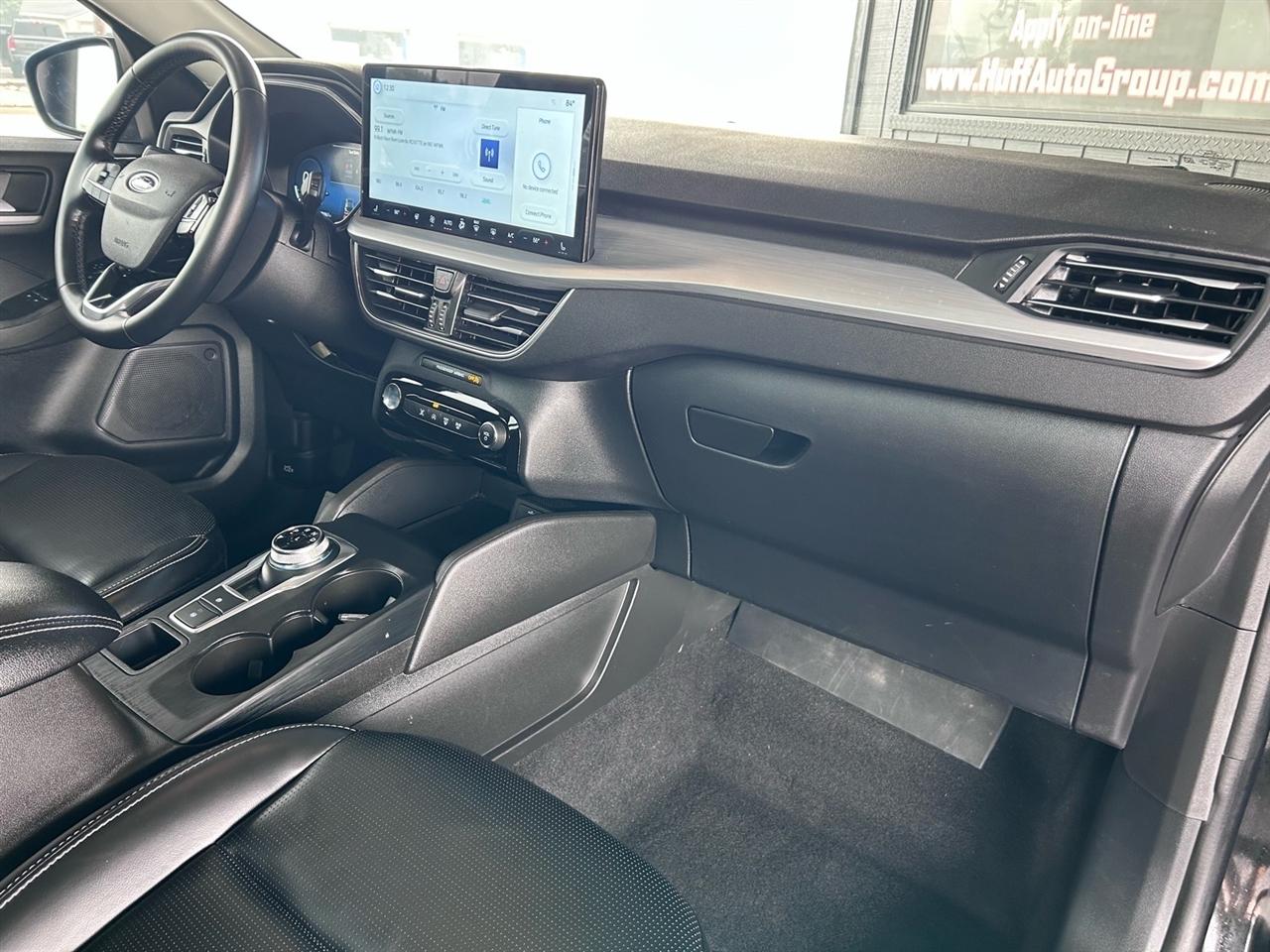 Ford Escape Platinum AWD 2025