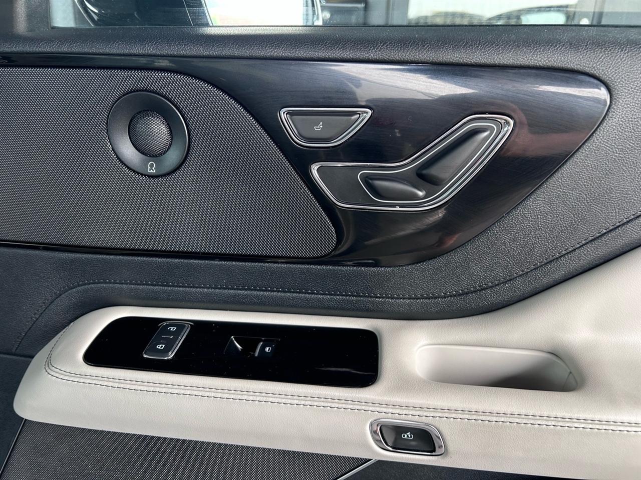 Lincoln Aviator Premiere AWD 2025