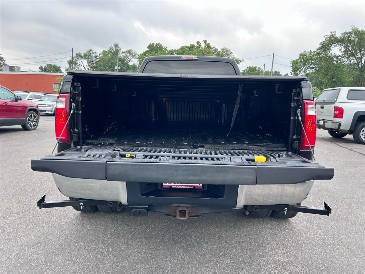 Ford Super Duty F-450 DRW 4WD Crew Cab 172" Platinum 2016