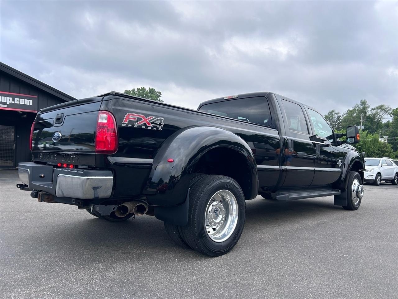 Ford Super Duty F-450 DRW 4WD Crew Cab 172" Platinum 2016