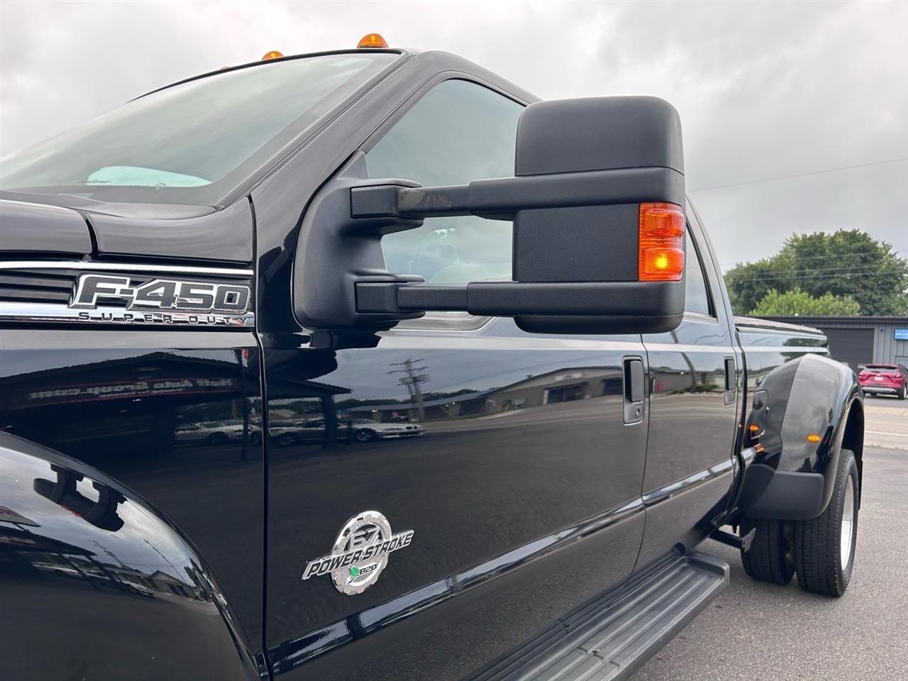 Ford Super Duty F-450 DRW 4WD Crew Cab 172" Platinum 2016