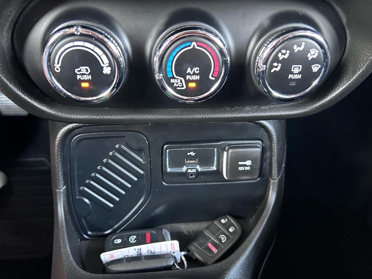 Jeep Renegade FWD 4dr 75th Anniversary 2016