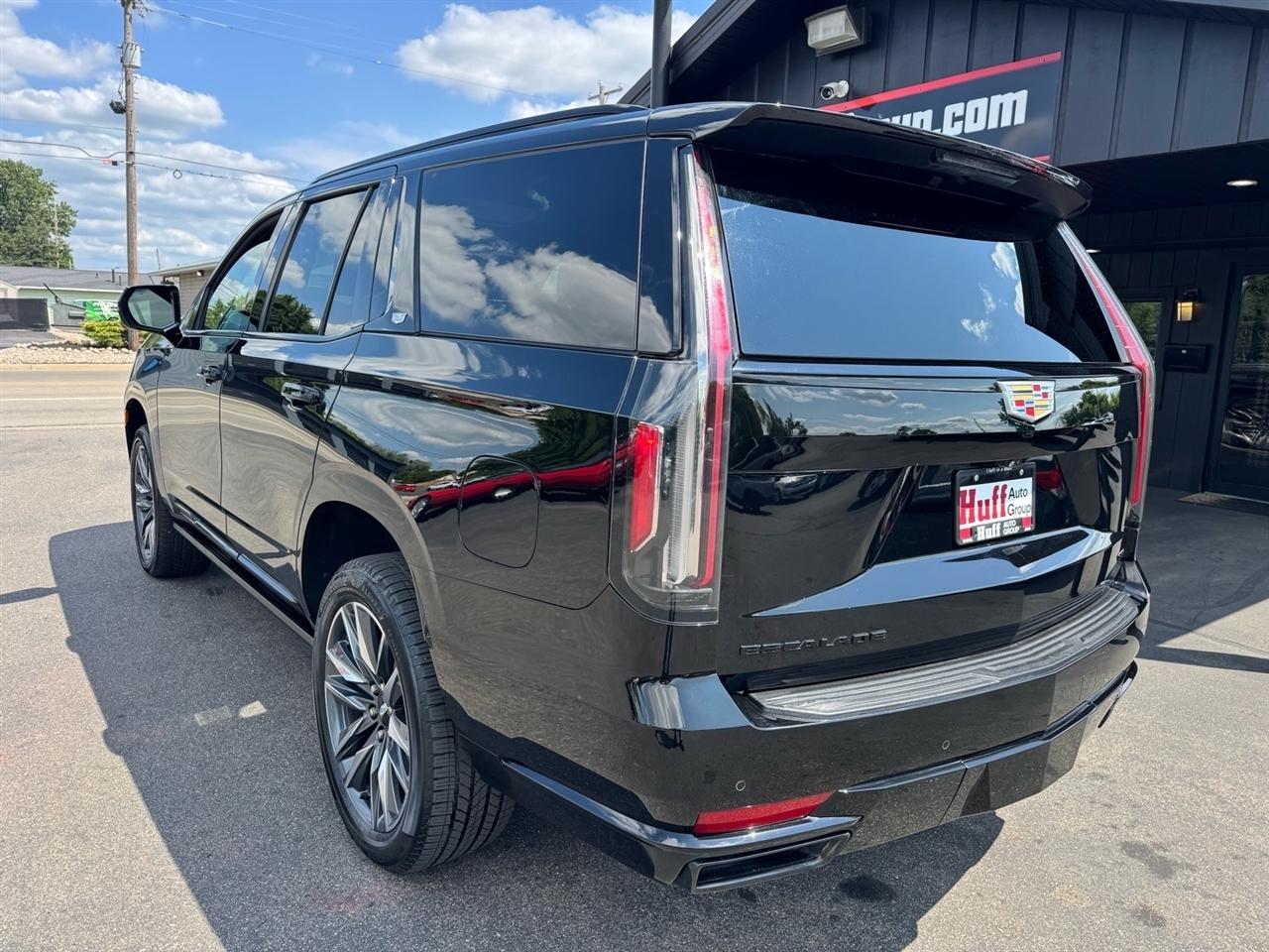 Cadillac Escalade 4WD 4dr Sport 2022