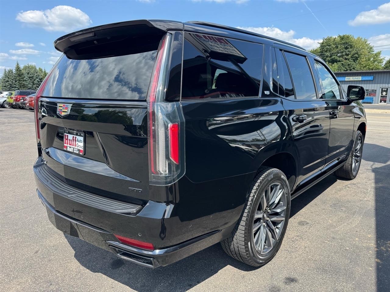 Cadillac Escalade 4WD 4dr Sport 2022