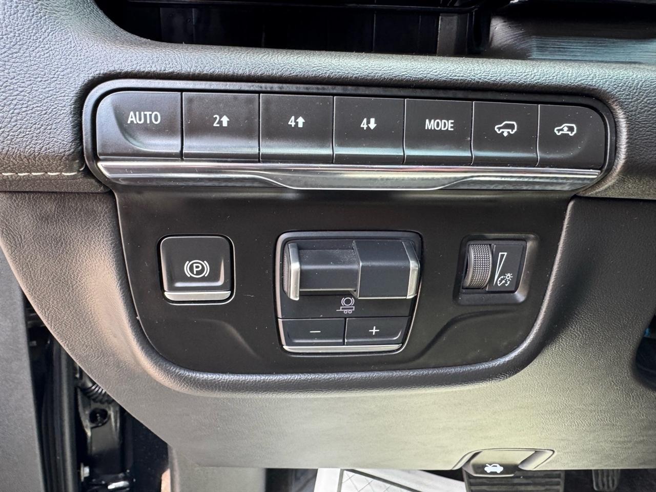 Cadillac Escalade 4WD 4dr Sport 2022