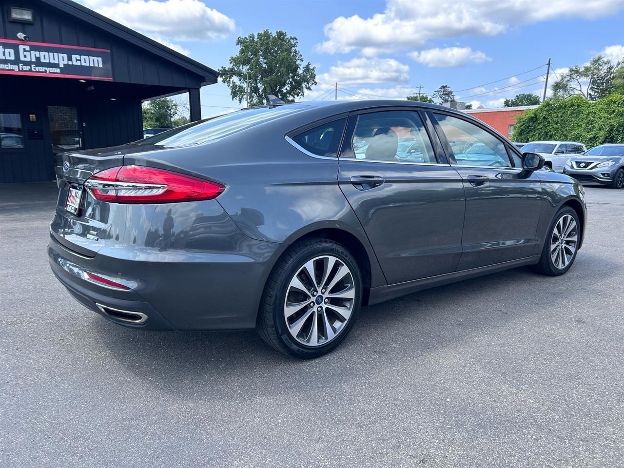 Ford Fusion SE AWD 2020