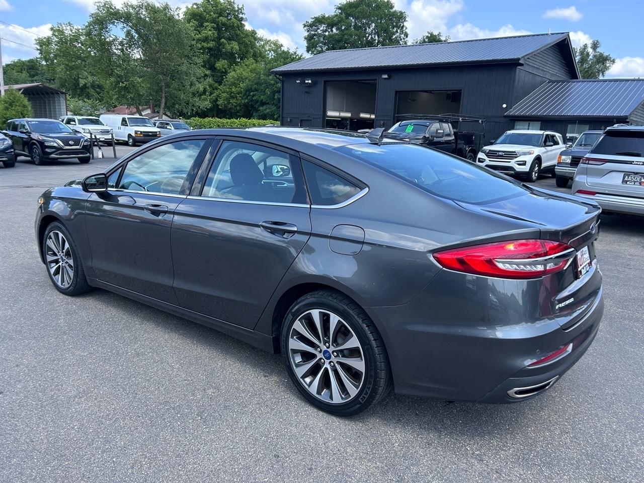 Ford Fusion SE AWD 2020
