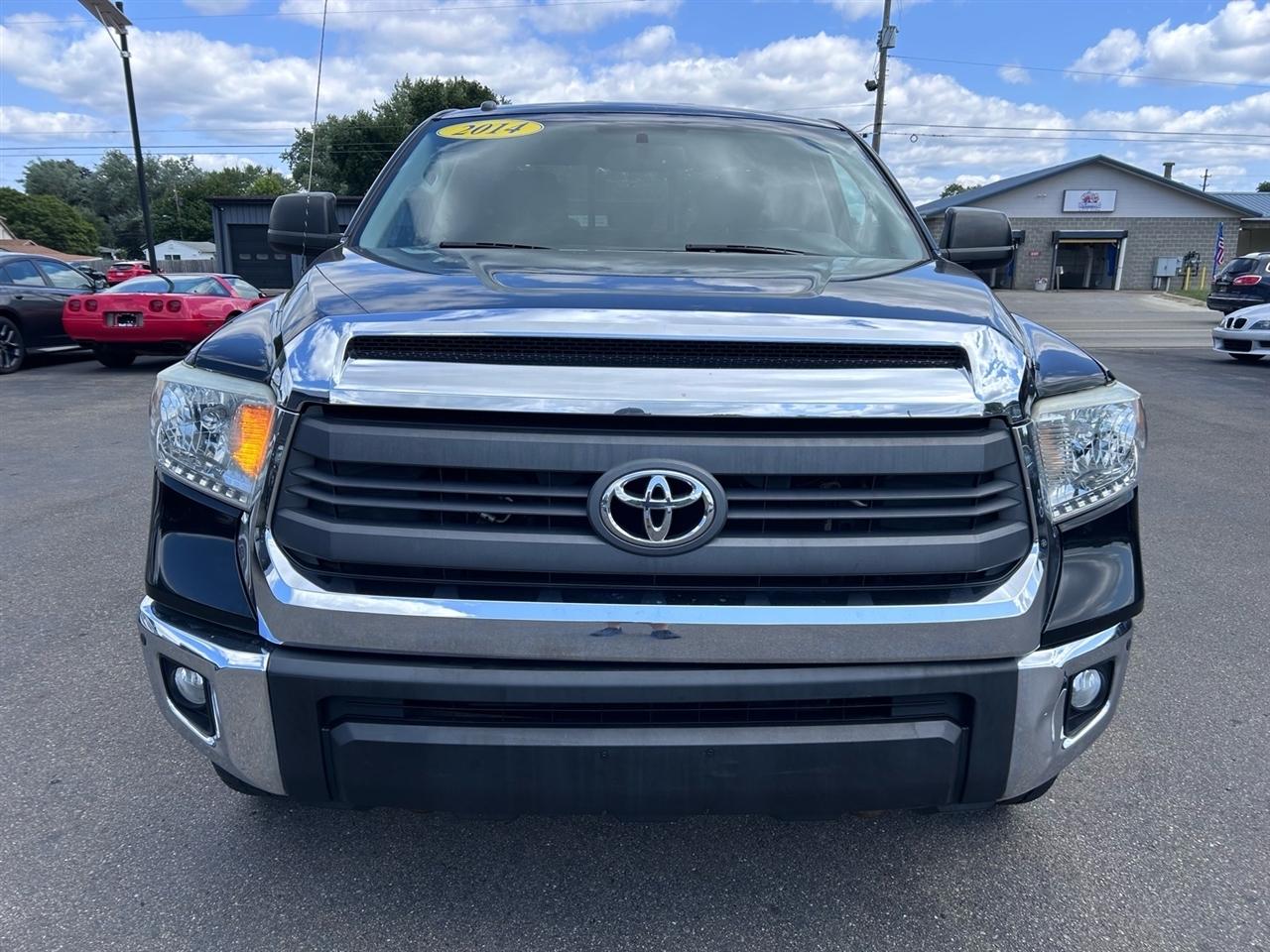 Toyota Tundra 4WD Truck Double Cab 5.7L V8 6-Spd AT SR5 (Natl) 2014