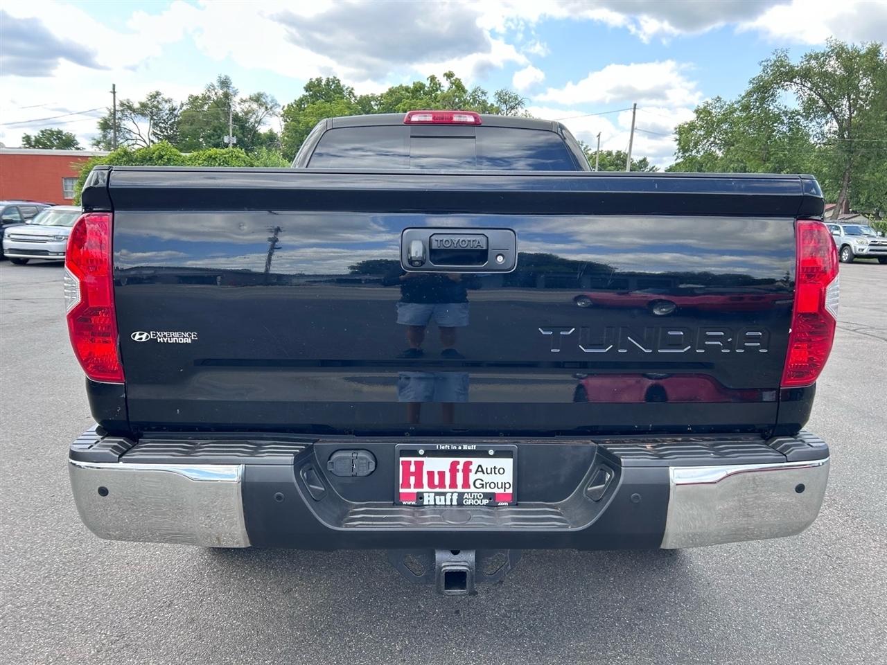 Toyota Tundra 4WD Truck Double Cab 5.7L V8 6-Spd AT SR5 (Natl) 2014