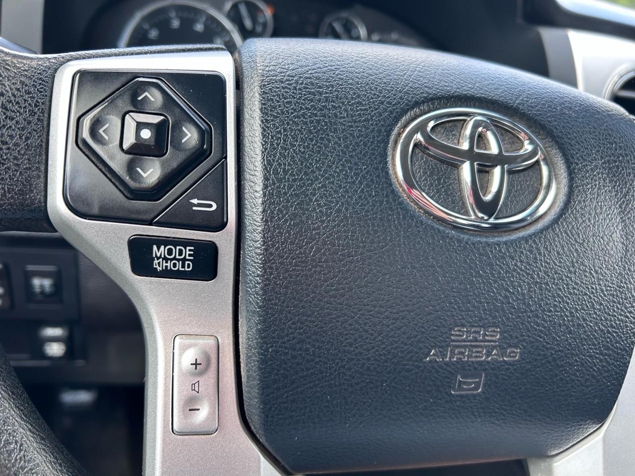 Toyota Tundra 4WD Truck Double Cab 5.7L V8 6-Spd AT SR5 (Natl) 2014