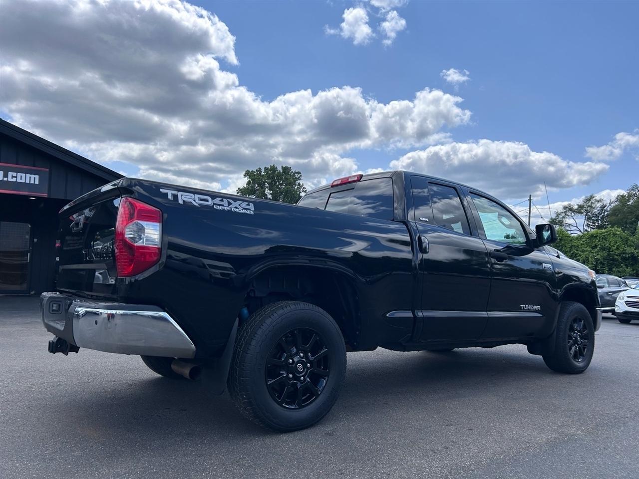 Toyota Tundra 4WD Truck Double Cab 5.7L V8 6-Spd AT SR5 (Natl) 2014