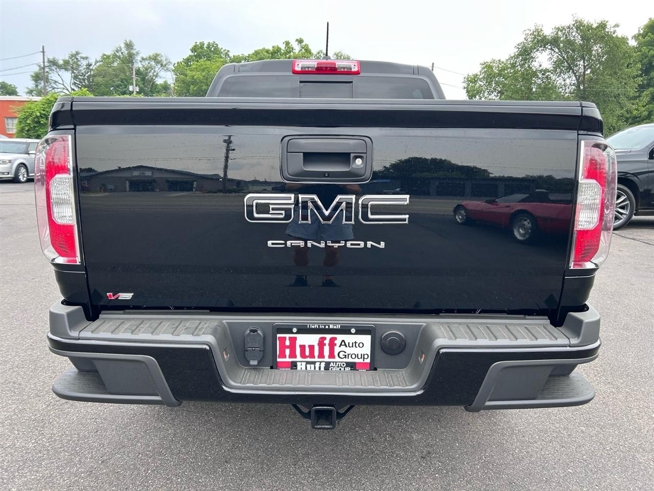 GMC Canyon 4WD Crew Cab 128" Elevation 2022