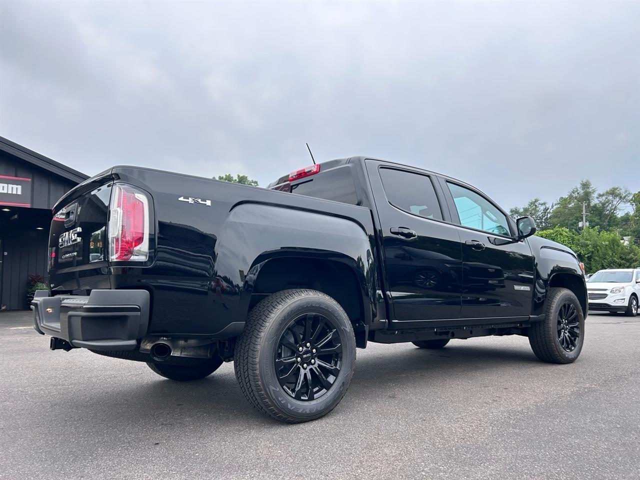 GMC Canyon 4WD Crew Cab 128" Elevation 2022