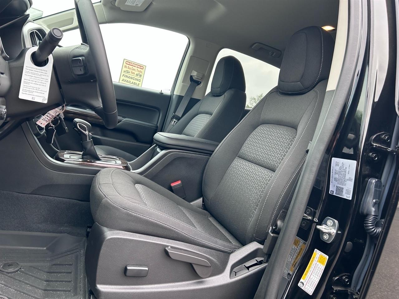 GMC Canyon 4WD Crew Cab 128" Elevation 2022