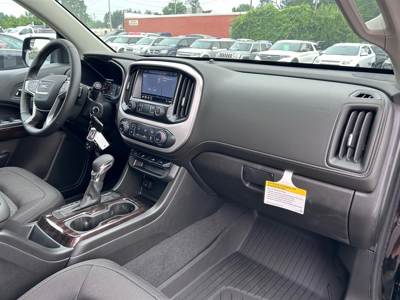 GMC Canyon 4WD Crew Cab 128" Elevation 2022