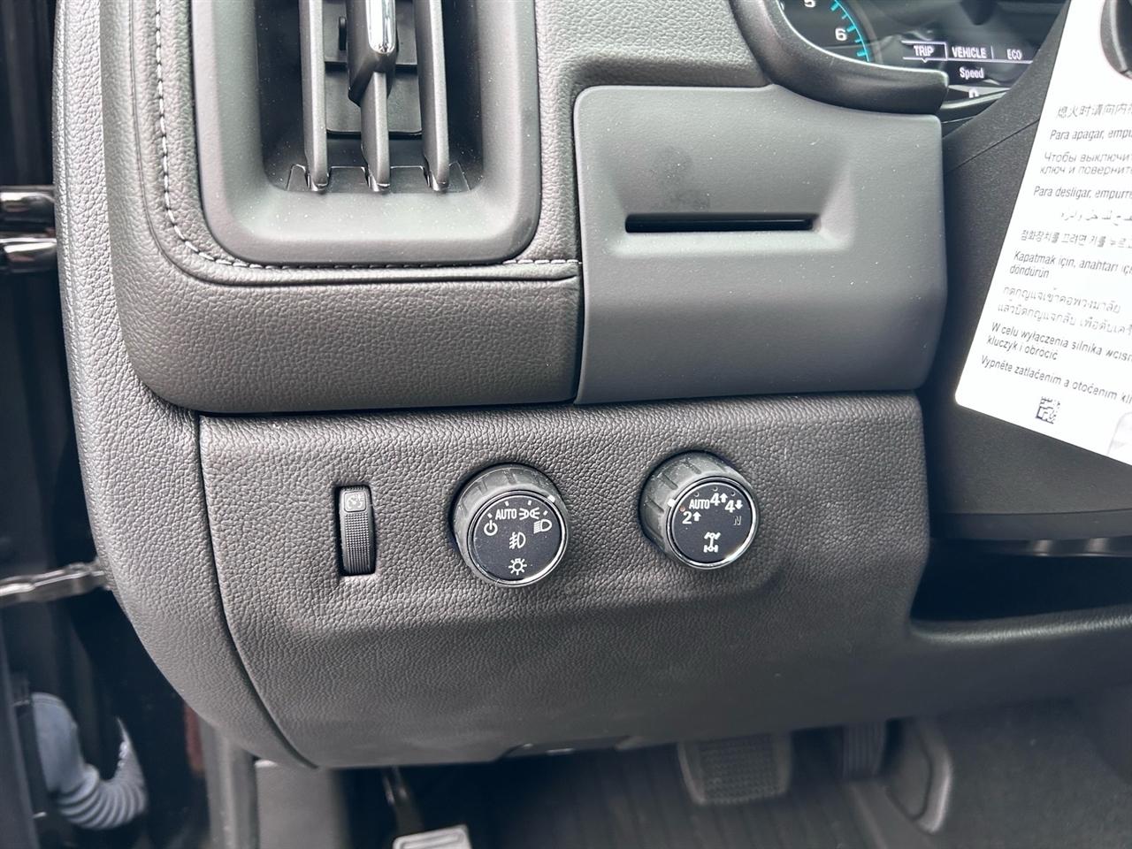 GMC Canyon 4WD Crew Cab 128" Elevation 2022