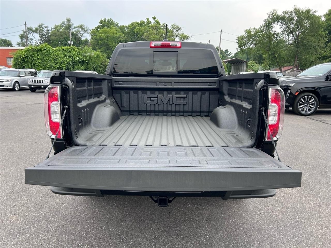 GMC Canyon 4WD Crew Cab 128" Elevation 2022