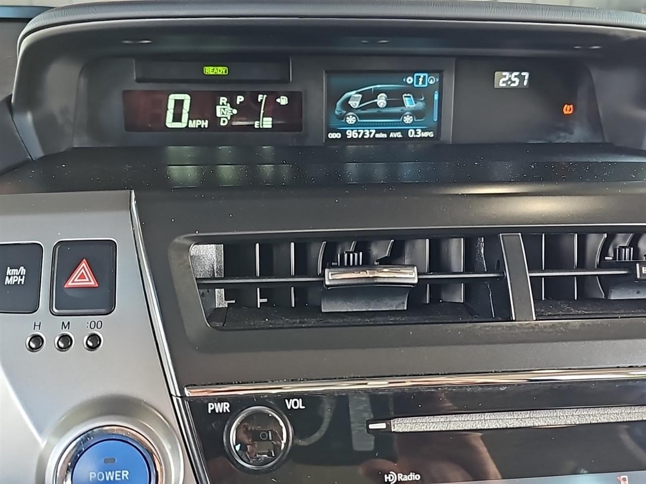 Toyota Prius V 5dr Wgn Three (Natl) 2016