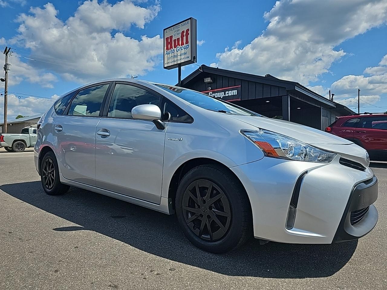 2016 Toyota Prius V 5dr Wgn Two (Natl)