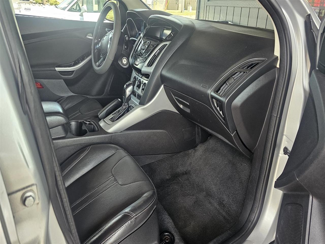 Ford Focus 5dr HB SE 2014