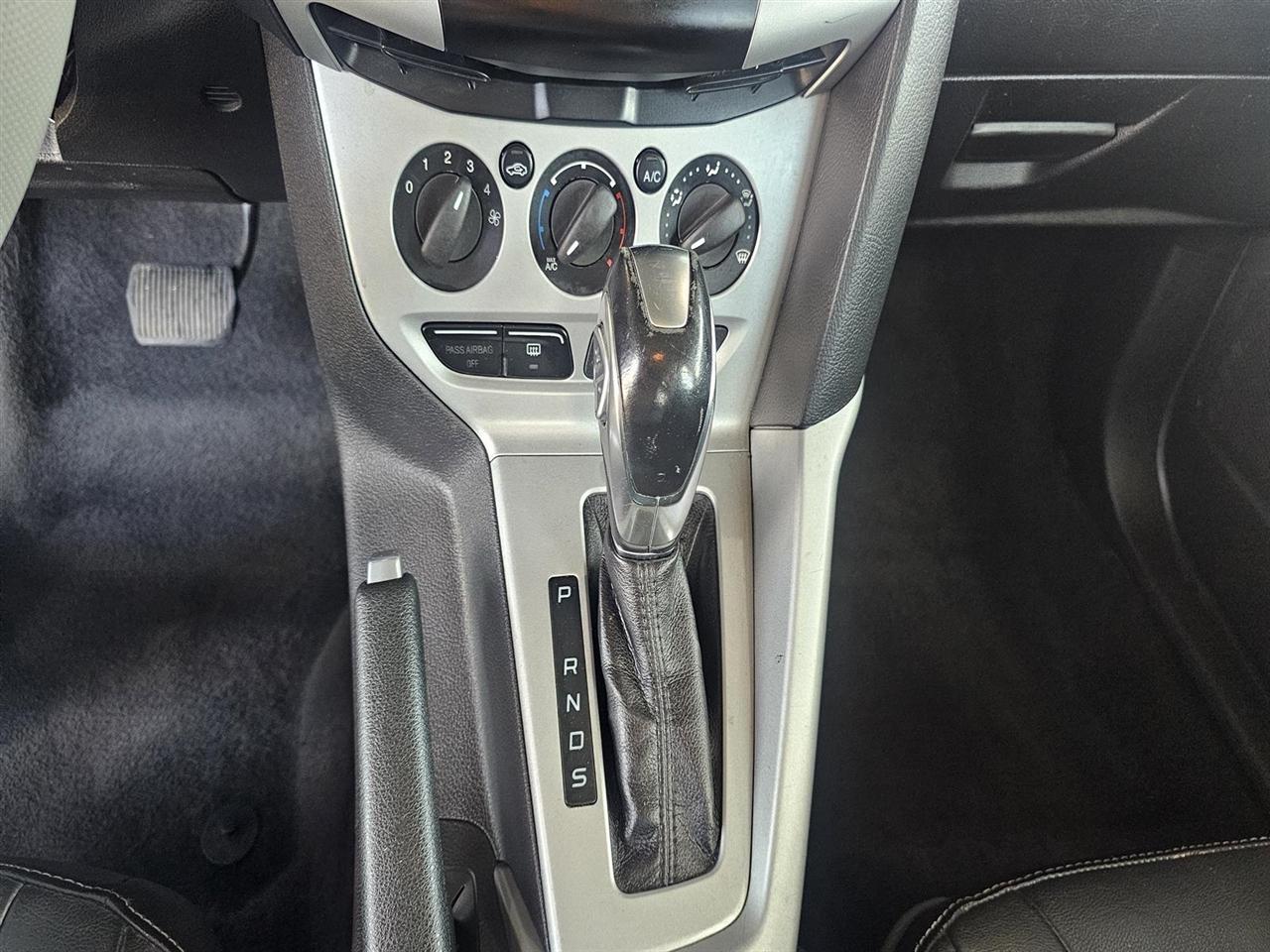 Ford Focus 5dr HB SE 2014