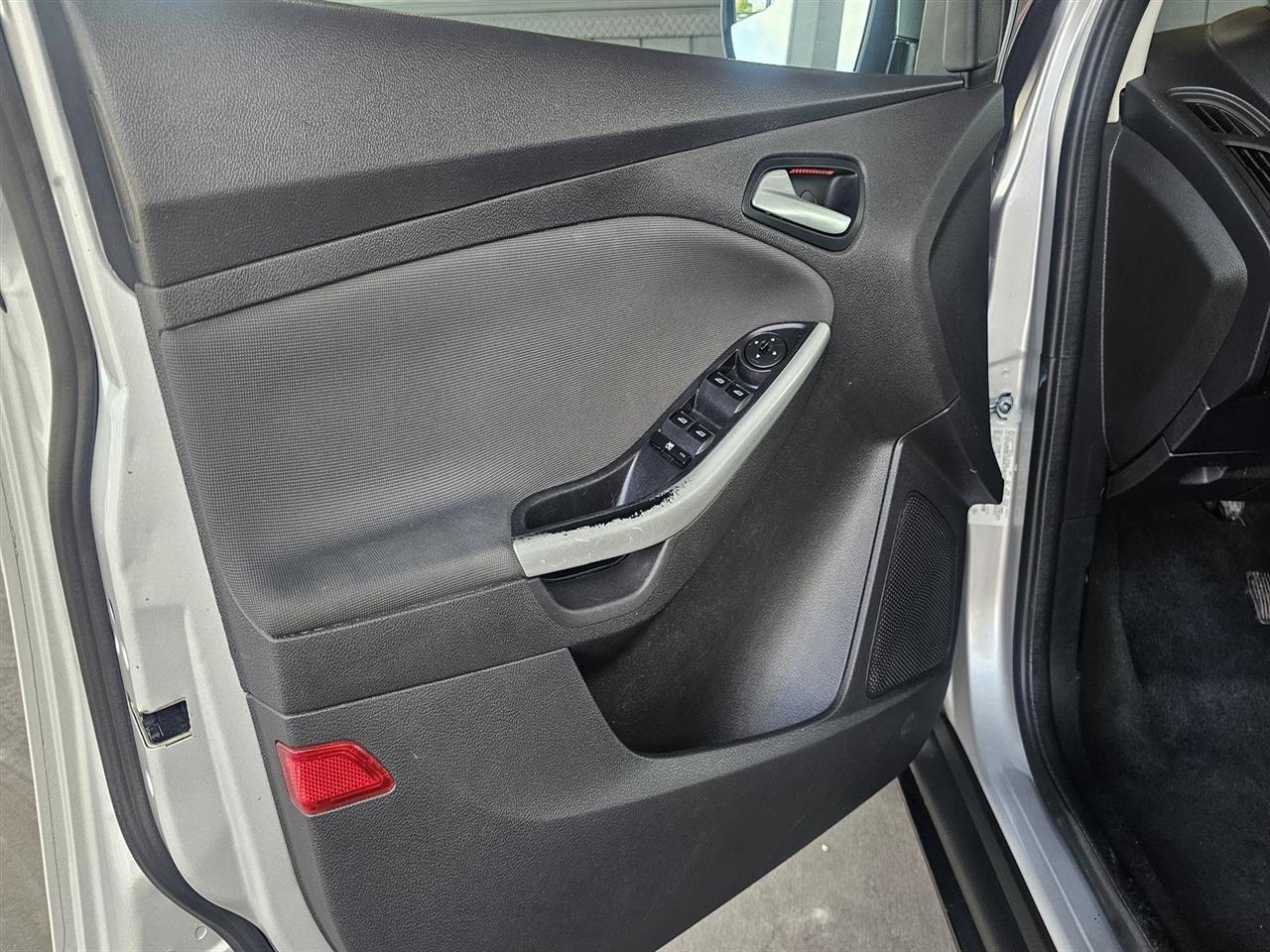 Ford Focus 5dr HB SE 2014