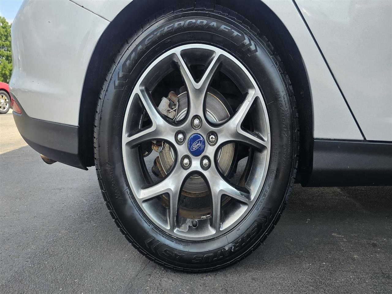 Ford Focus 5dr HB SE 2014