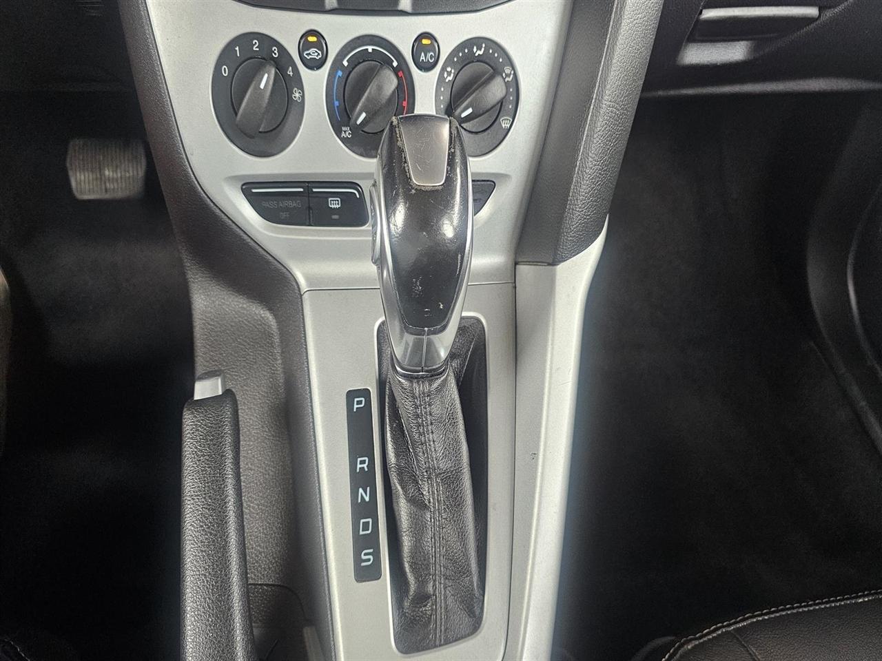 Ford Focus 5dr HB SE 2014