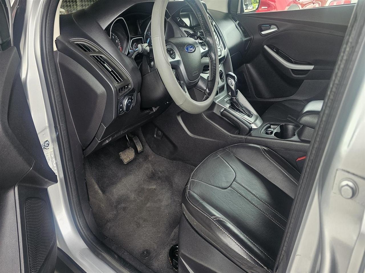 Ford Focus 5dr HB SE 2014