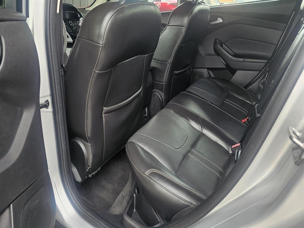 Ford Focus 5dr HB SE 2014