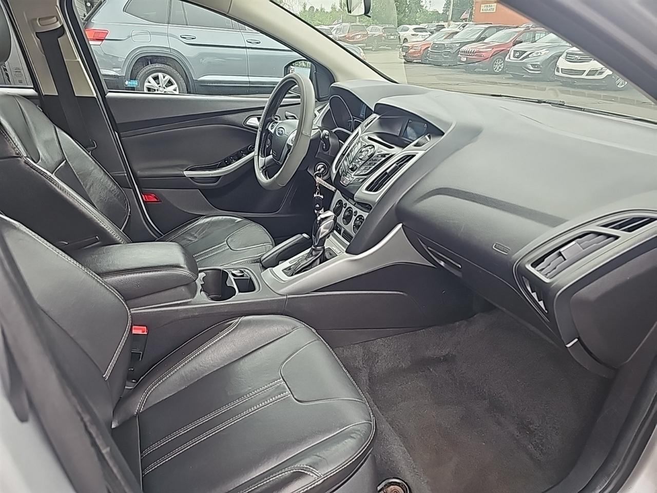 Ford Focus 5dr HB SE 2014