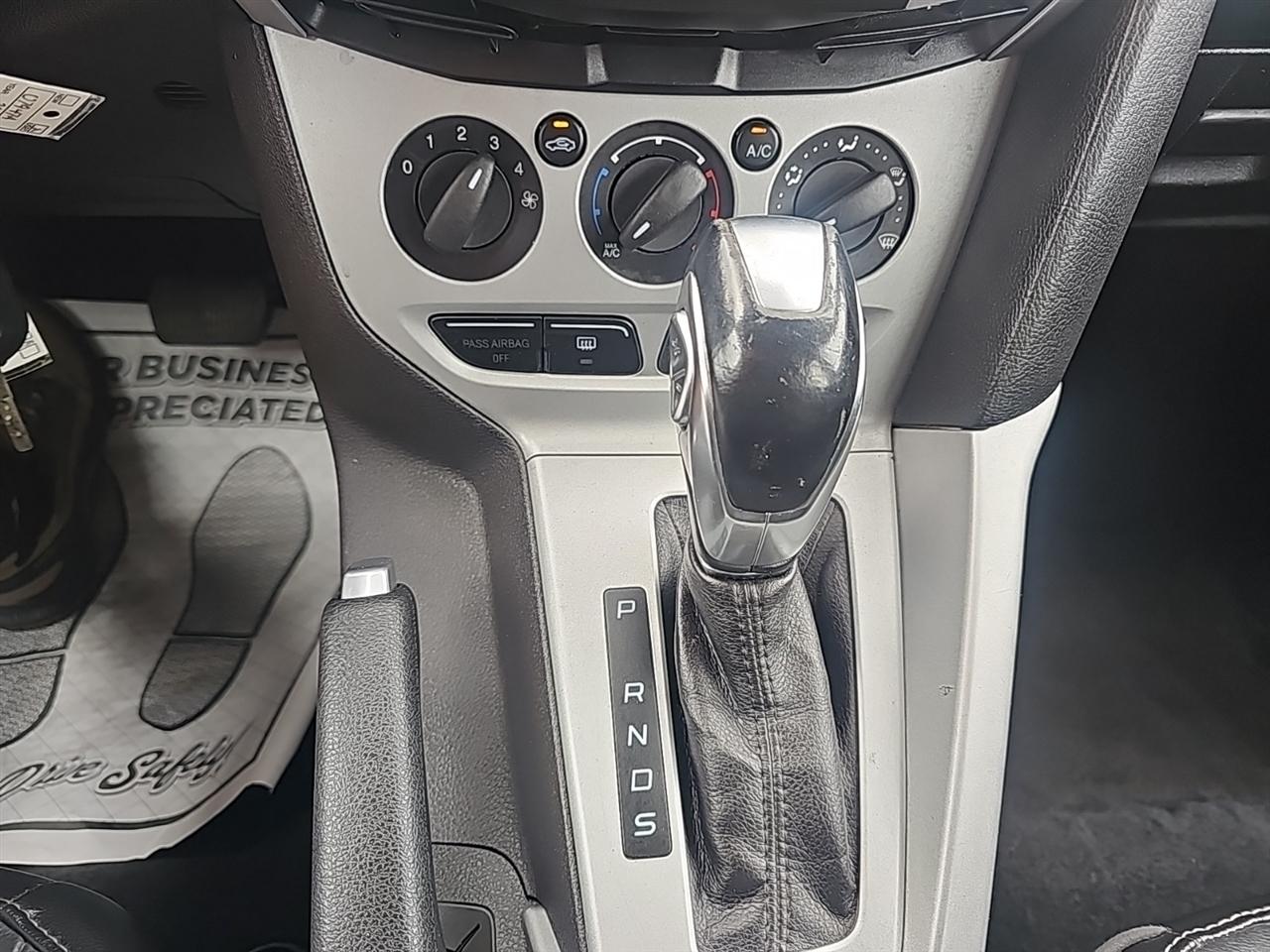 Ford Focus 5dr HB SE 2014
