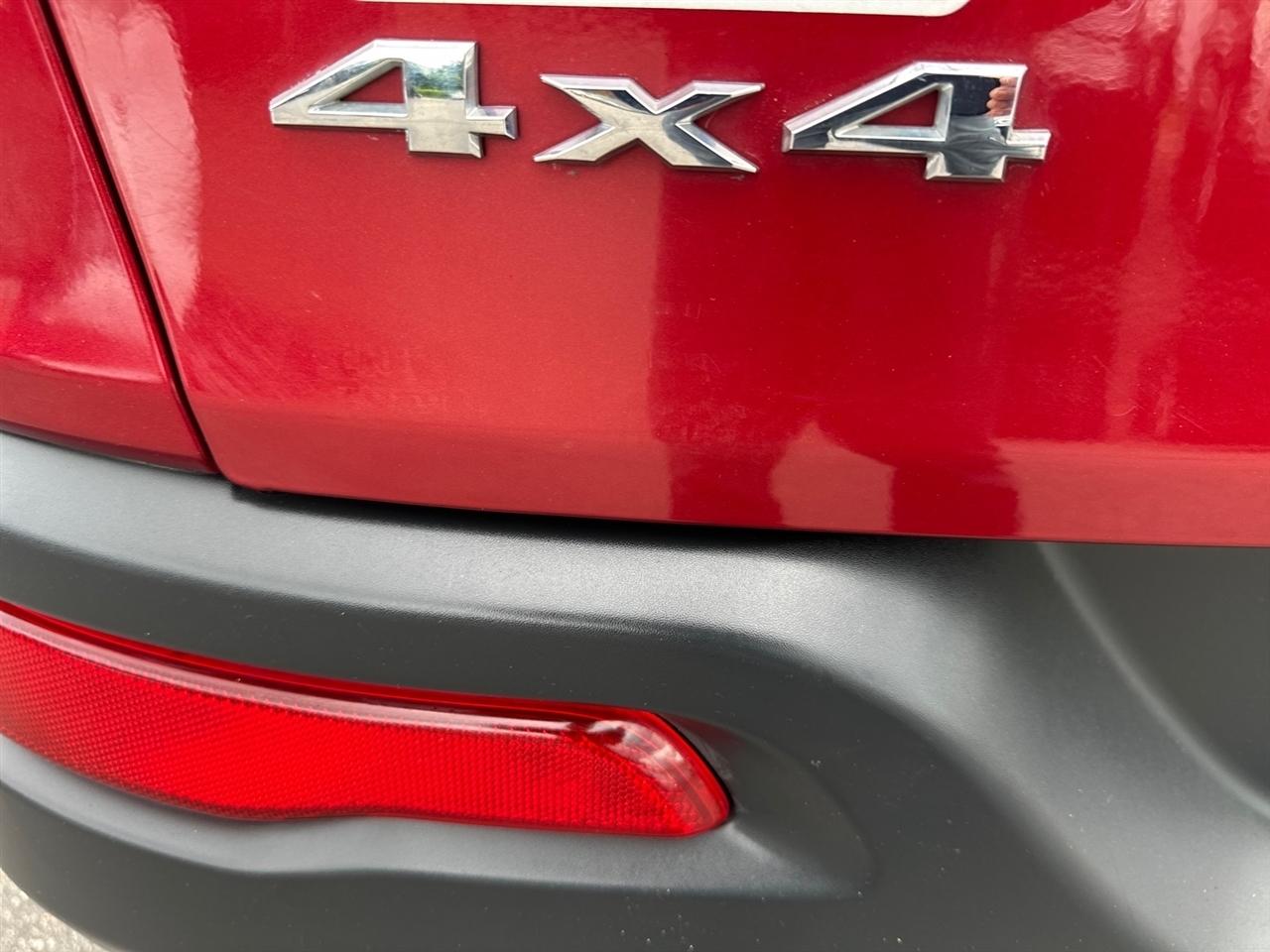 Jeep Cherokee 4WD 4dr Sport 2015