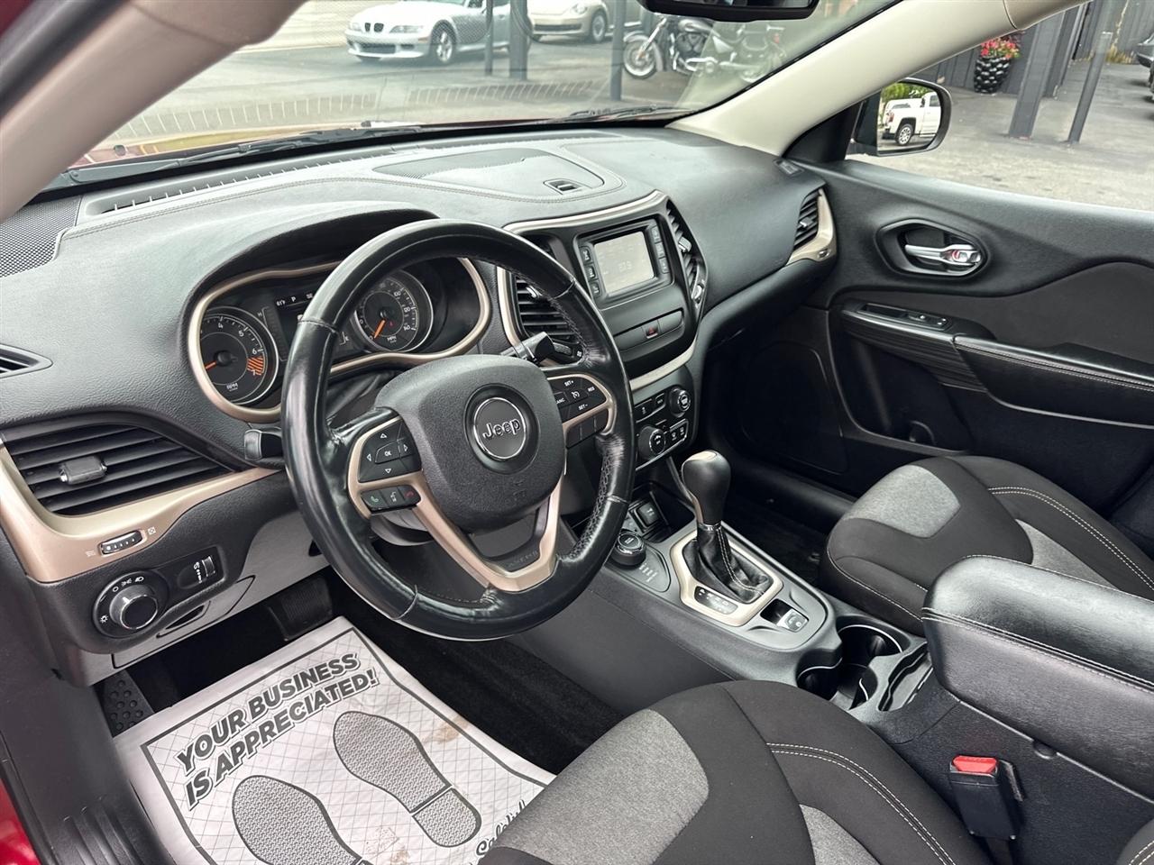 Jeep Cherokee 4WD 4dr Sport 2015