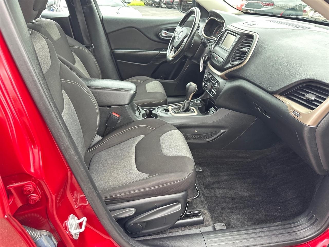 Jeep Cherokee 4WD 4dr Sport 2015