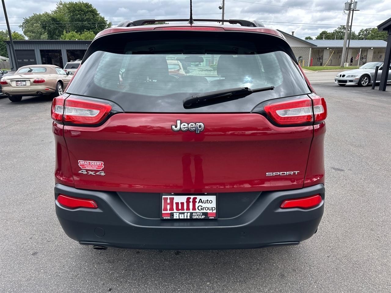 Jeep Cherokee 4WD 4dr Sport 2015