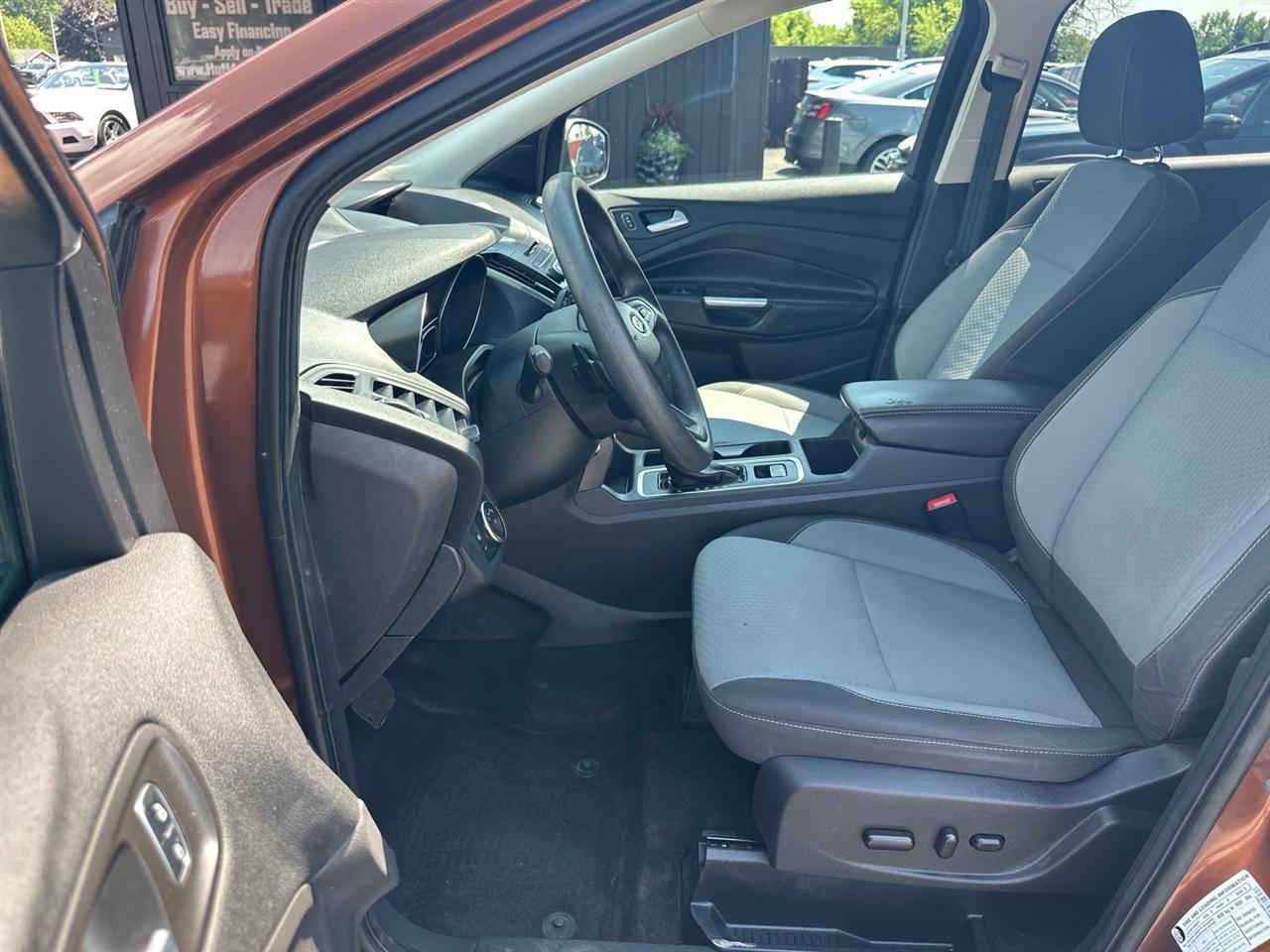 Ford Escape SE FWD 2017