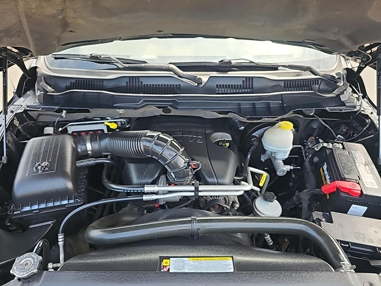 RAM 1500 4WD Crew Cab 140.5" Express 2012
