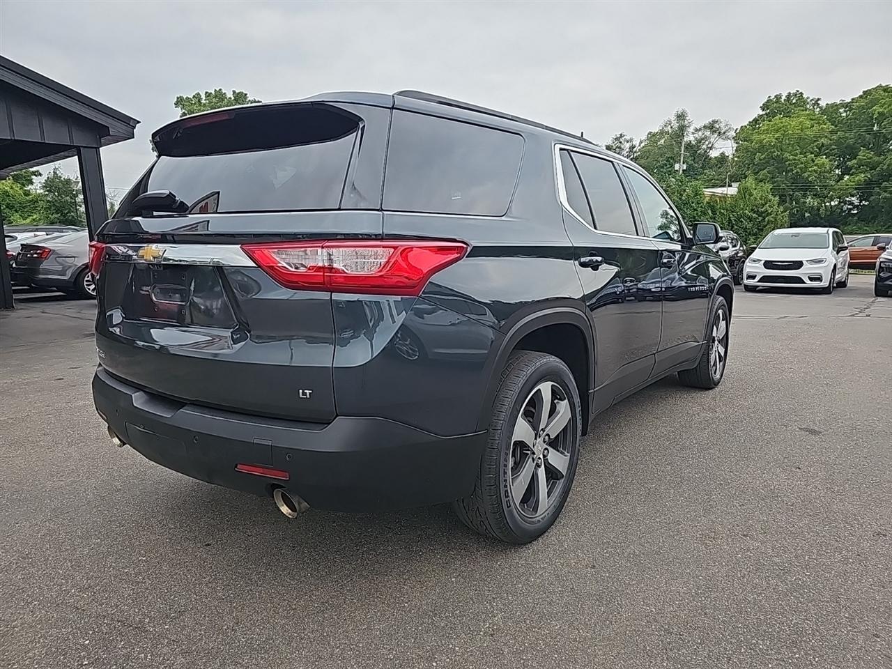 Chevrolet Traverse FWD 4dr LT Leather 2021
